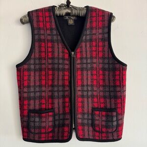 Vintage Requirements Petites M Red Plaid Wool Winter Vest Full‎ Zip Teacher Core
